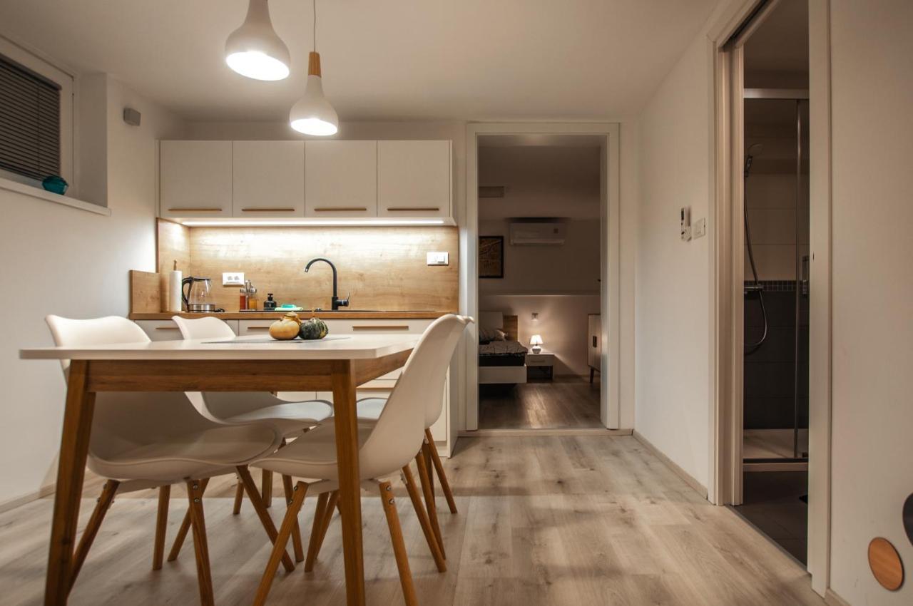 Cozy Little Apartments Ig Eksteriør billede